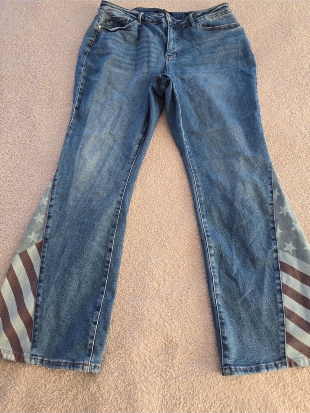 Judy Blue American Flag Print Flare Leg Denim Jeans Size 18W
Stretch Festival